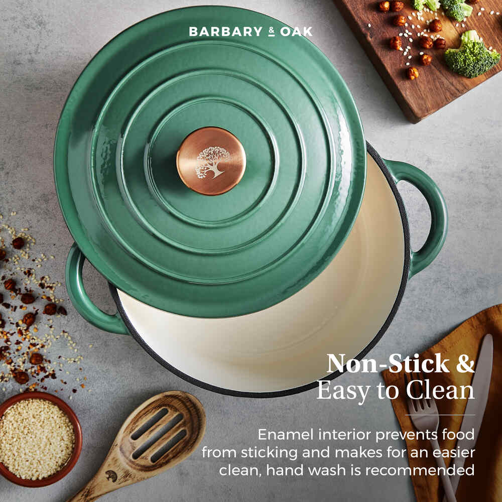 Barbary & Oak Foundry 24cm Cast Iron Casserole Pot - Green