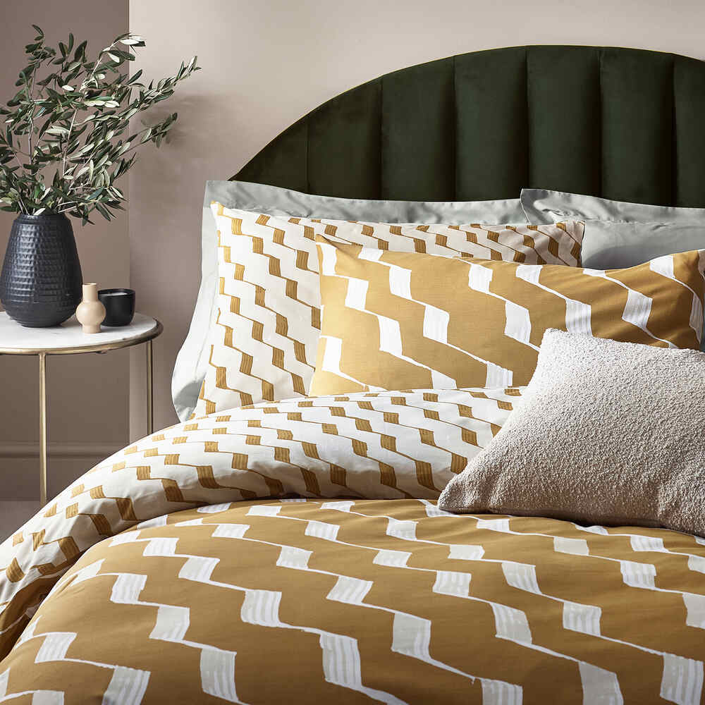 Zabine Honey Abstract Duvet Set