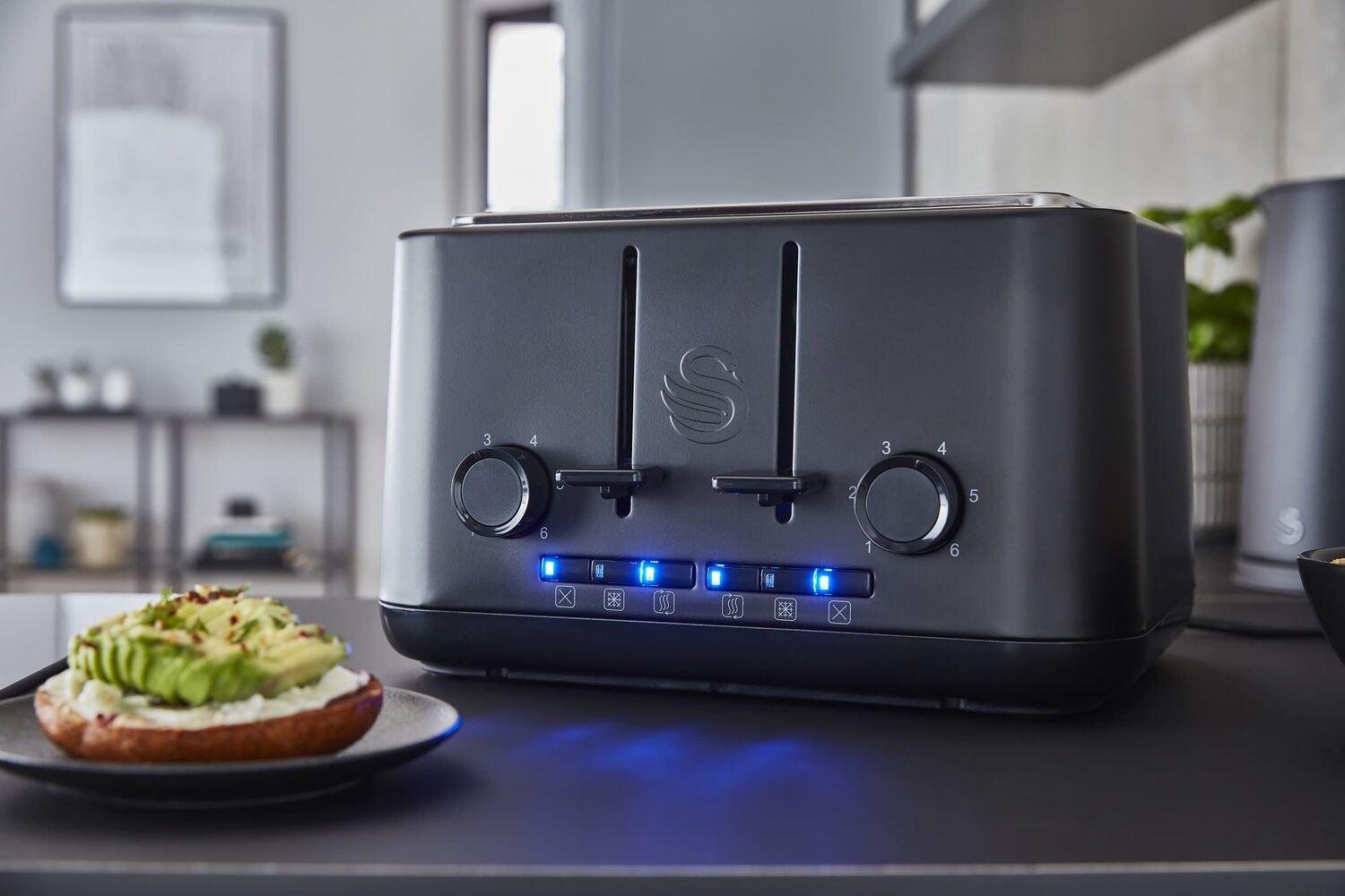 Swan Stealth 4 Slice Toaster - Matt Black Finish